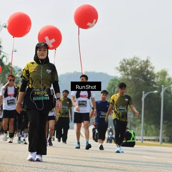 Runner Photo 7055695
