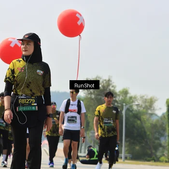 Runner Photo 7055699