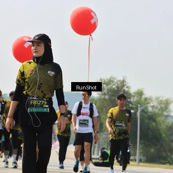 Runner Photo 7055702