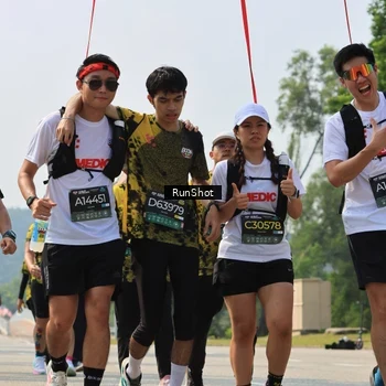 Runner Photo 7055734