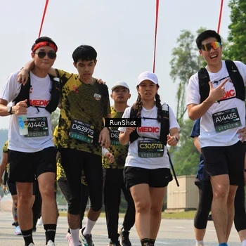 Runner Photo 7055735