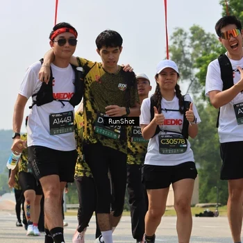 Runner Photo 7055738