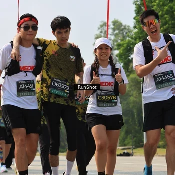 Runner Photo 7055742