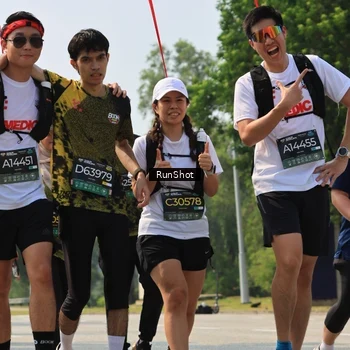 Runner Photo 7055746
