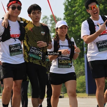 Runner Photo 7055749