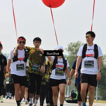 Runner Photo 7055758