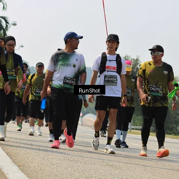 Runner Photo 7055773