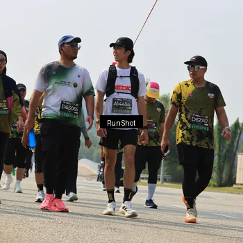 Runner Photo 7055778