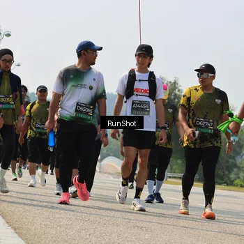 Runner Photo 7055780
