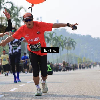 Runner Photo 7055807