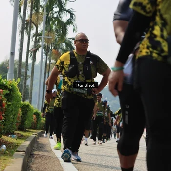 Runner Photo 7055813