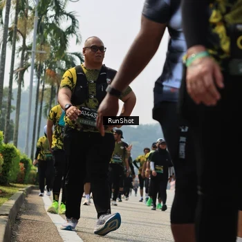 Runner Photo 7055818