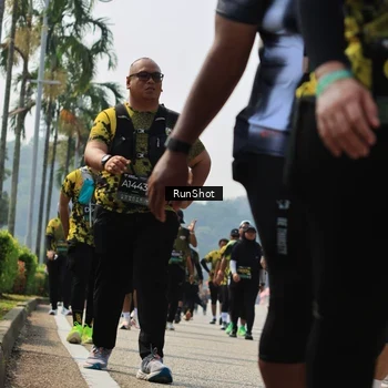 Runner Photo 7055819