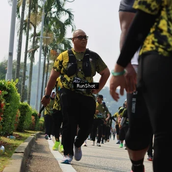 Runner Photo 7055820