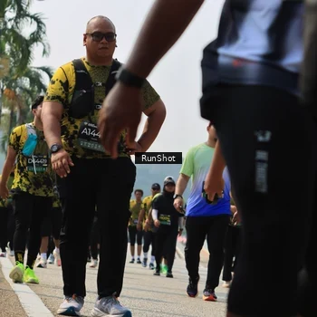 Runner Photo 7055844