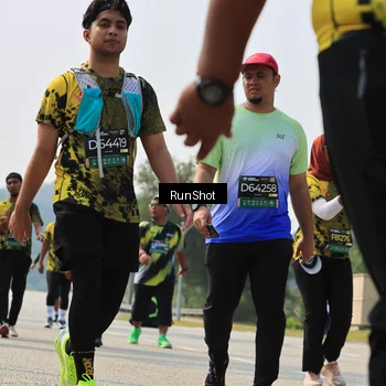 Runner Photo 7055849