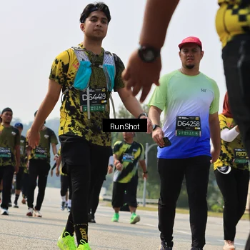 Runner Photo 7055851
