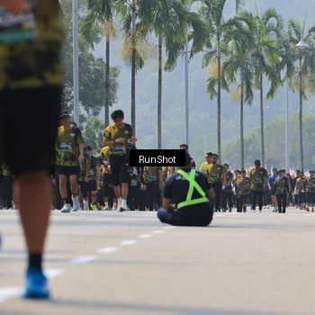 Runner Photo 7055864