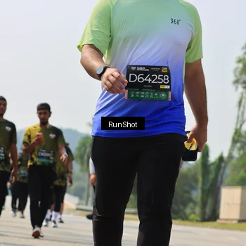 Runner Photo 7055867