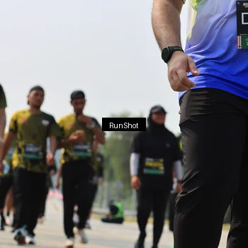 Runner Photo 7055875