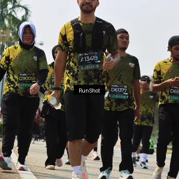 Runner Photo 7055892