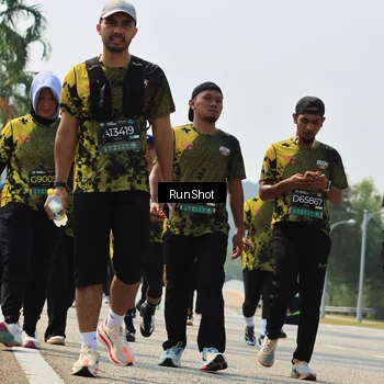 Runner Photo 7055893