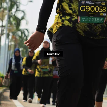 Runner Photo 7055915