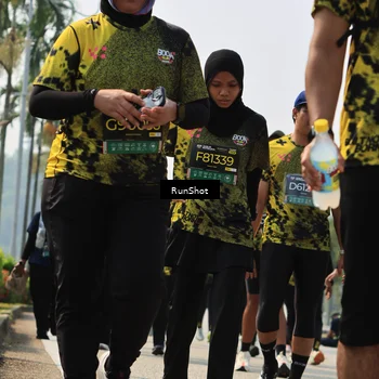 Runner Photo 7055923