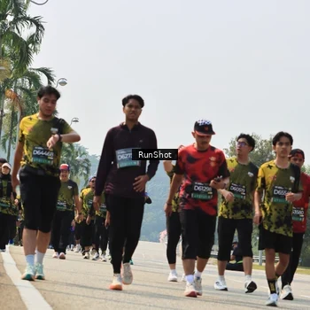 Runner Photo 7055985