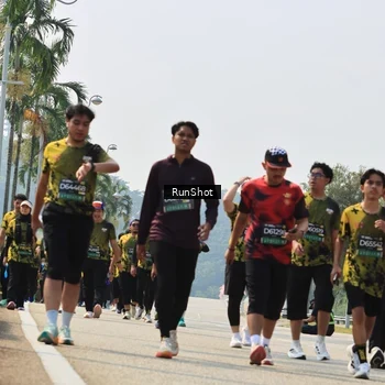 Runner Photo 7055986