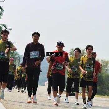 Runner Photo 7055988