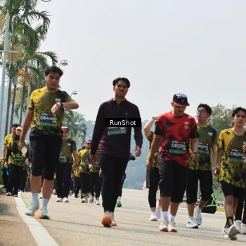 Runner Photo 7055990