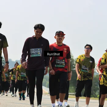 Runner Photo 7056002