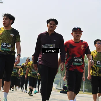 Runner Photo 7056013