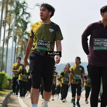 Runner Photo 7056025