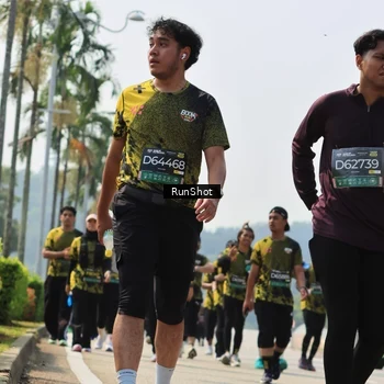 Runner Photo 7056030