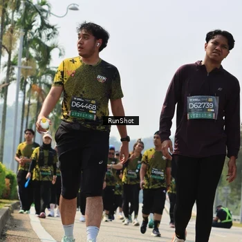 Runner Photo 7056031