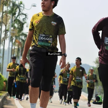 Runner Photo 7056034