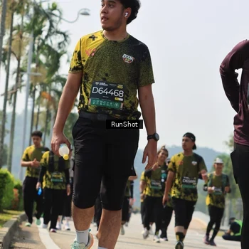Runner Photo 7056035
