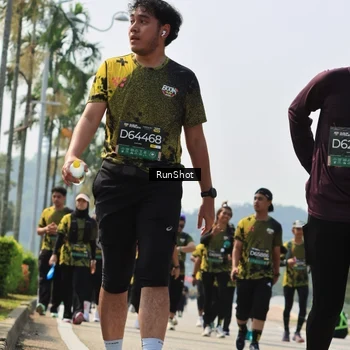 Runner Photo 7056037