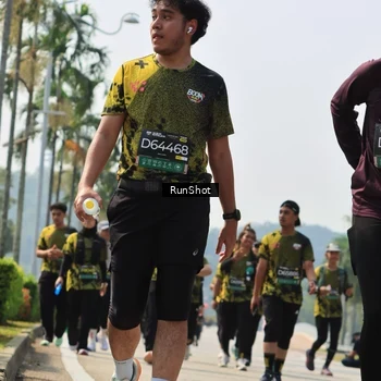 Runner Photo 7056040