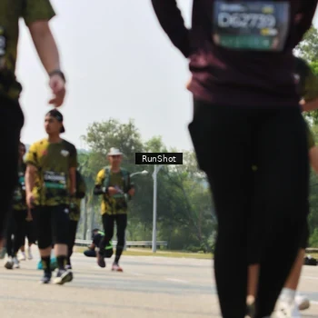 Runner Photo 7056043