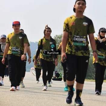 Runner Photo 7056090