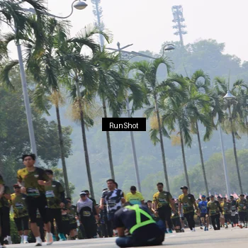 Runner Photo 7056104