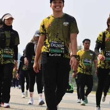 Runner Photo 7056123