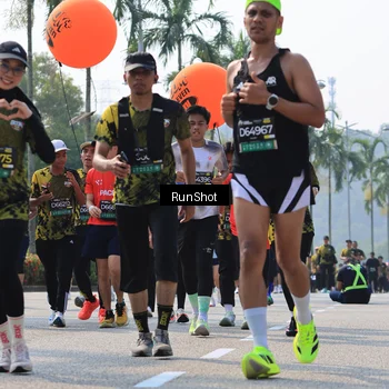 Runner Photo 7056141