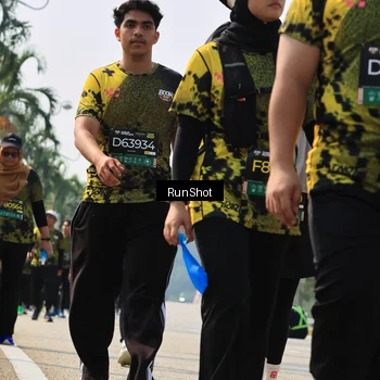 Runner Photo 7056142