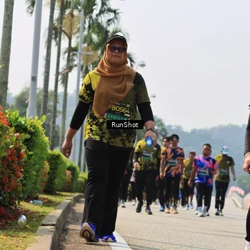 Runner Photo 7056172