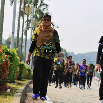 Runner Photo 7056173