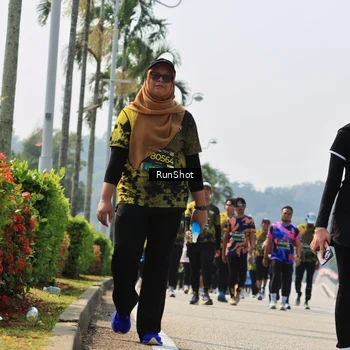 Runner Photo 7056174